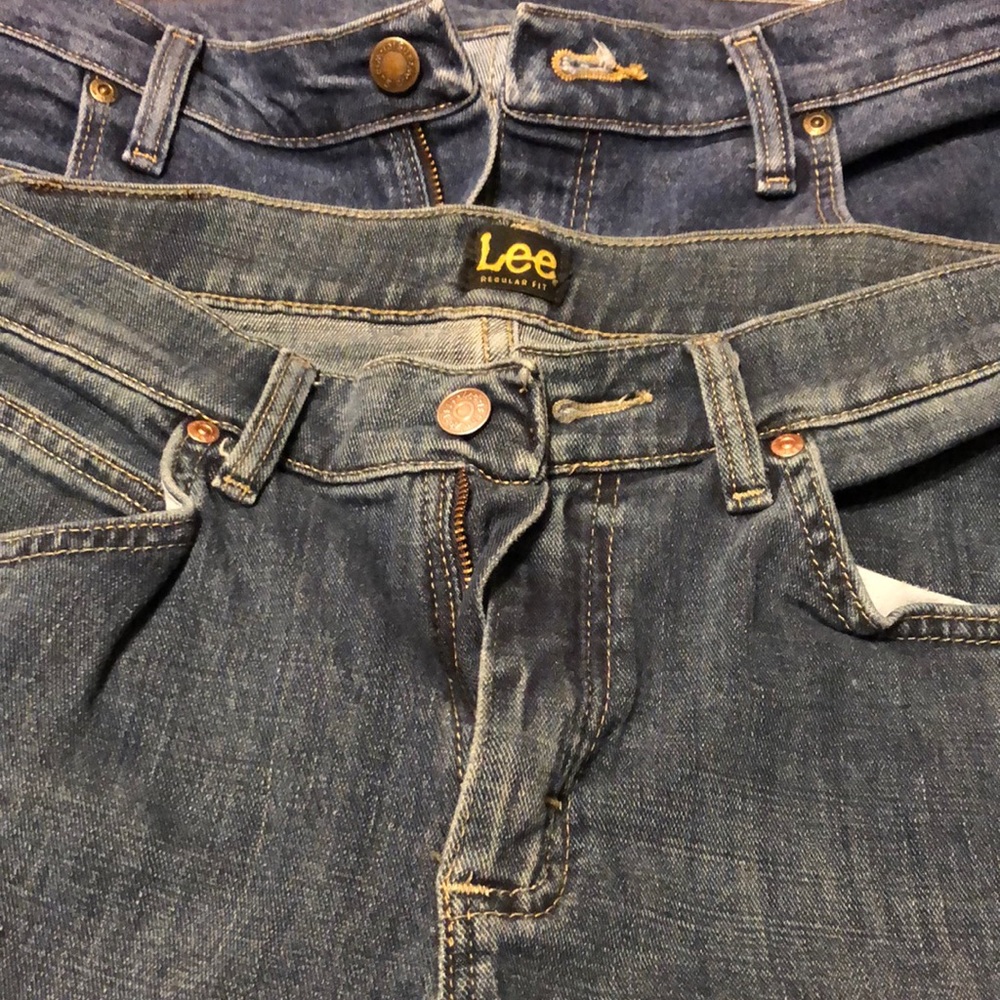 2 pairs men’s jeans